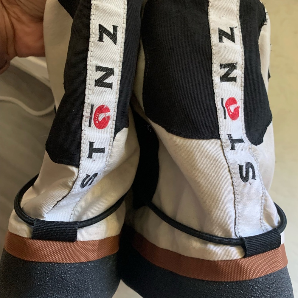 Stonz booties